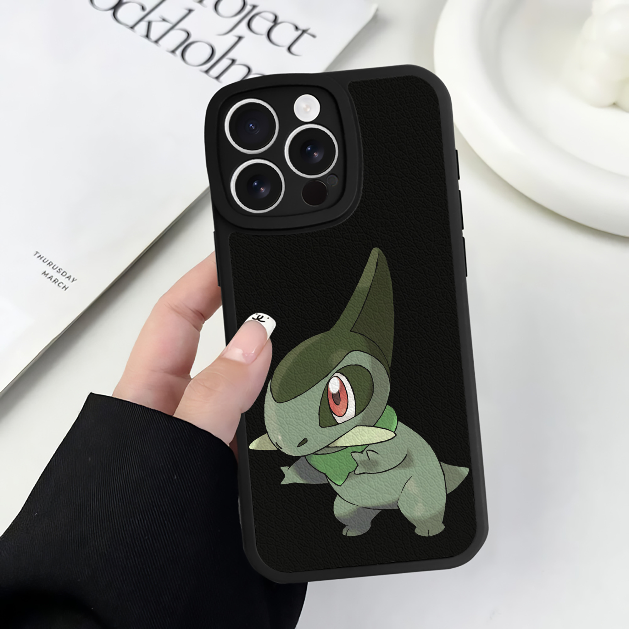 （画像用） ポケットモンスター Pokémon 【iPhone 16シリーズ対応】シリコンスマホケース（レザー調） 材質：シリコン